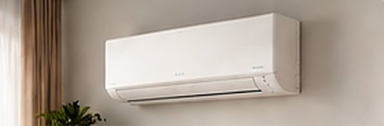 Witte single split wandairco in een lichte woonkamer